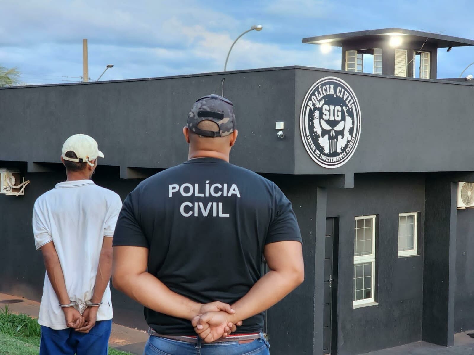 Imagem de compartilhamento para o artigo Polícia prende acusado de cometer furtos em comércios de Costa Rica da MS Todo dia